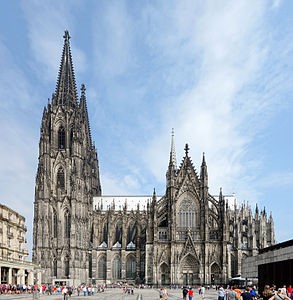 کلیسای اعظم-  کلن آلمان که پس از 632 سال تکمیل شد