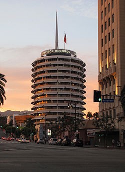 ساختمان Capitol Records لس آنجلس- امریکا